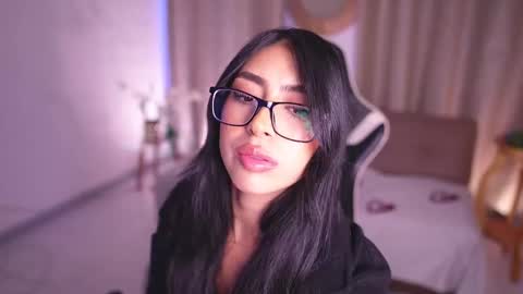 Sara  online show from February 14, 2025, 3:47 pm