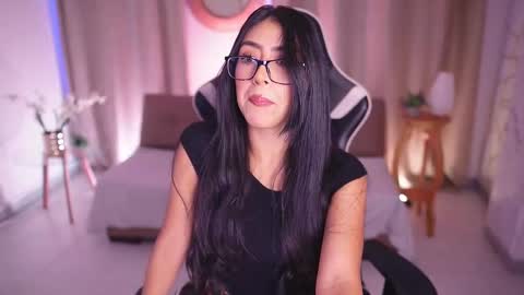 Sara  online show from February 15, 2025, 1:27 pm