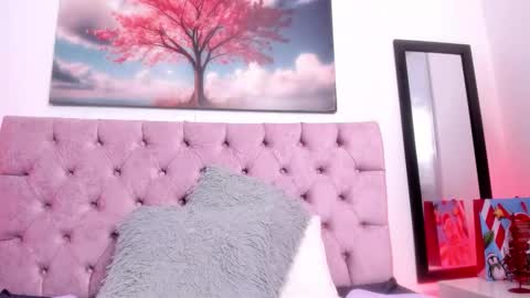 SARA ARIAS  online show from December 7, 2024, 2:09 am