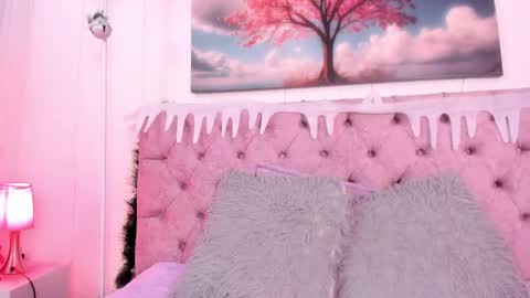 SARA ARIAS  online show from December 28, 2024, 1:50 am