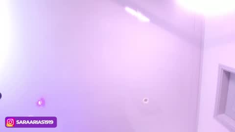 SARA ARIAS  online show from January 22, 2025, 11:32 pm