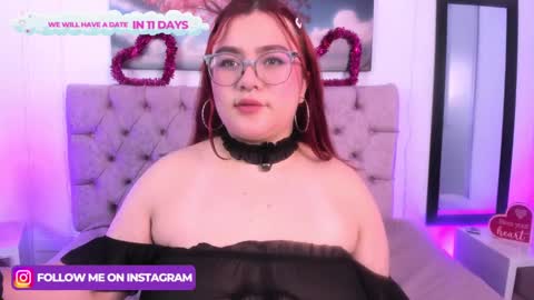 SARA ARIAS  online show from February 4, 2025, 7:55 pm