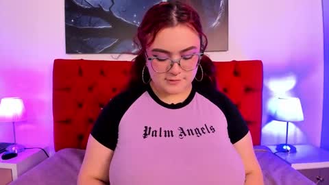 SARA ARIAS  online show from February 8, 2025, 8:10 pm