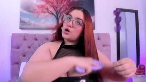 SARA ARIAS  online show from March 8, 2025, 8:25 pm