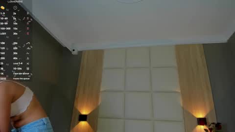 Sara online show from March 8, 2025, 11:37 am