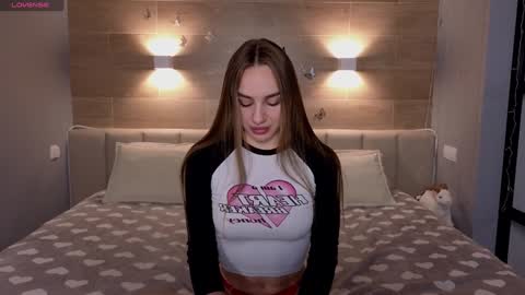 Snapshot of sara_crosss chatting on January 14, 2025, 6:02 am Sara online show from January 14, 2025, 6:02 am