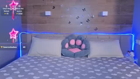 Snapshot of sara_crosss chatting on February 1, 2025, 6:29 pm Sara online show from February 1, 2025, 6:29 pm