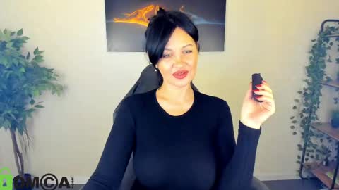Snapshot of sara_devills chatting on May 6, 2026, 12:52 am Sara online show from May 6, 2026, 12:52 am