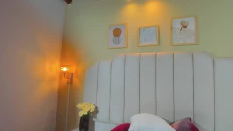 Snapshot of sara_hannks chatting on April 11, 2026, 2:21 pm sara_hannks online show from April 11, 2026, 2:21 pm