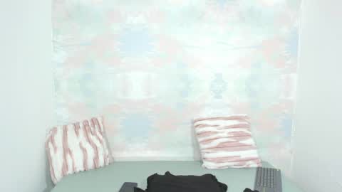 Snapshot of sara_hannks chatting on April 21, 2026, 3:28 pm sara_hannks online show from April 21, 2026, 3:28 pm