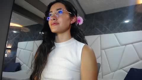 Sara online show from May 12, 2026, 12:35 pm