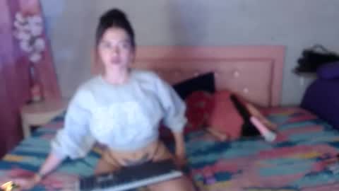 Snapshot of sara_jhons22 chatting on December 18, 2025, 1:22 am sara_jhons22 online show from December 18, 2025, 1:22 am