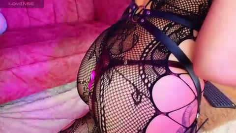 Sara Jhonson  online show from July 16, 2026, 1:22 am