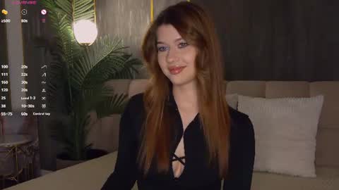 Snapshot of sara_lewiis chatting on July 29, 2026, 5:00 pm Sara online show from July 29, 2026, 5:00 pm