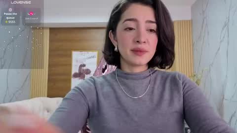 Snapshot of sara_lopez_s chatting on April 24, 2026, 1:57 pm Sara online show from April 24, 2026, 1:57 pm