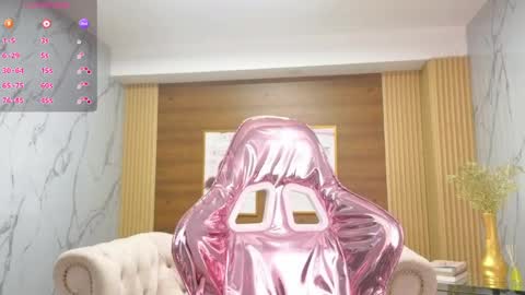 Sara  online show from June 4, 2026, 2:12 pm