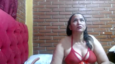 Snapshot of sara_love43 chatting on July 8, 2026, 5:45 am Sara love online show from July 8, 2026, 5:45 am