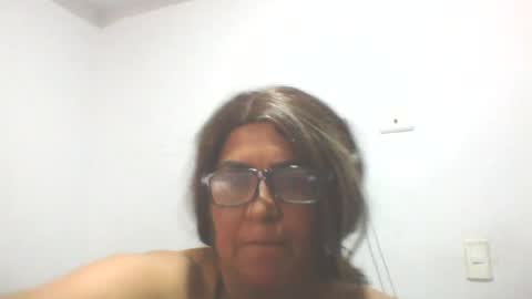 Snapshot of sara_love43 chatting on July 25, 2026, 6:44 am Sara love online show from July 25, 2026, 6:44 am