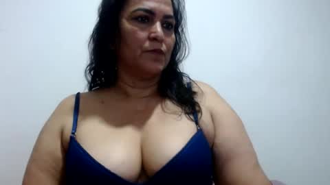 Snapshot of sara_love43 chatting on August 8, 2026, 5:42 am Sara love online show from August 8, 2026, 5:42 am
