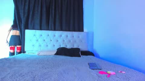 Sara  Neith online show from December 23, 2025, 6:22 am