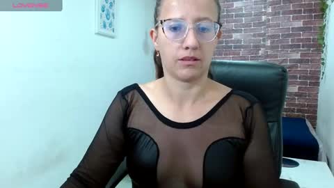 Snapshot of sara_marris0n chatting on December 3, 2024, 1:54 pm Sara online show from December 3, 2024, 1:54 pm