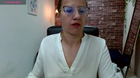 Snapshot of sara_marris0n chatting on December 4, 2024, 11:30 am Sara online show from December 4, 2024, 11:30 am