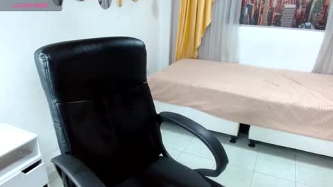 Snapshot of sara_marris0n chatting on February 6, 2025, 1:54 pm Sara online show from February 6, 2025, 1:54 pm