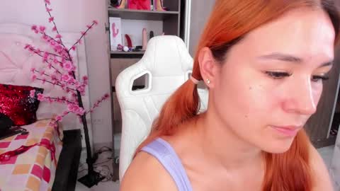 Snapshot of sara_martin_ chatting on December 13, 2024, 2:05 pm sara online show from December 13, 2024, 2:05 pm