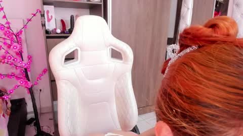 Snapshot of sara_martin_ chatting on December 16, 2024, 3:43 pm sara online show from December 16, 2024, 3:43 pm