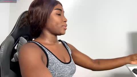 Sara online show from December 10, 2024, 11:30 pm