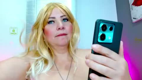 Snapshot of sara_naughtyw chatting on July 30, 2026, 7:02 pm katiasupreme online show from July 30, 2026, 7:02 pm