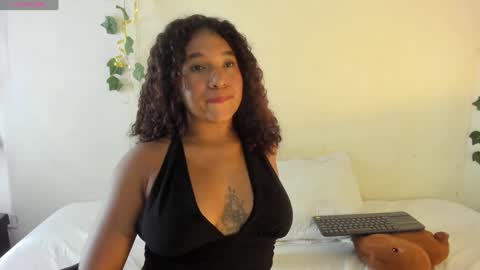 sara sofia online show from December 2, 2024, 2:31 am