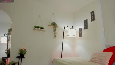 sara_sweett9 online show from October 9, 2025, 9:35 pm