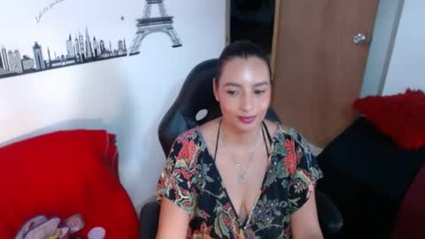 Snapshot of sara_thompson01 chatting on June 19, 2026, 6:12 pm SARA online show from June 19, 2026, 6:12 pm
