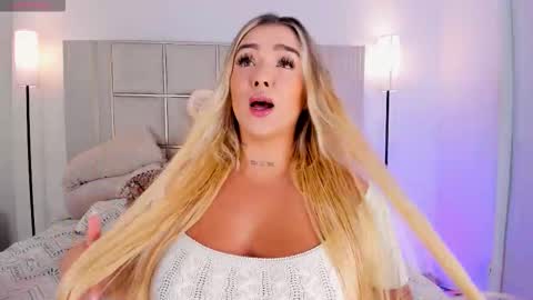 Sara Miller  online show from October 16, 2025, 8:54 pm