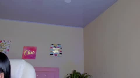 Sarah Ramirez online show from February 19, 2025, 11:38 am