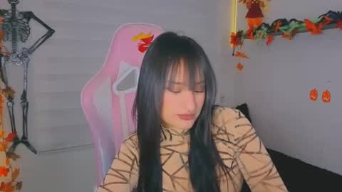 Sarah Ramirez online show from October 21, 2025, 3:40 am