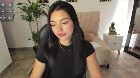 saraa_stormy online show from March 25, 2026, 11:49 am
