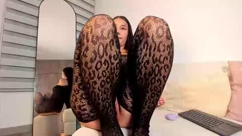 Snapshot of saraaah_fox chatting on October 24, 2025, 5:15 am Sarah online show from October 24, 2025, 5:15 am