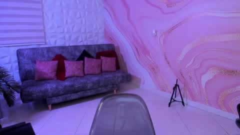 Sara online show from December 26, 2024, 7:38 pm