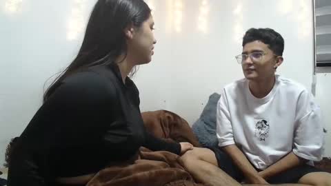 sara and thomas online show from January 11, 2025, 2:41 am