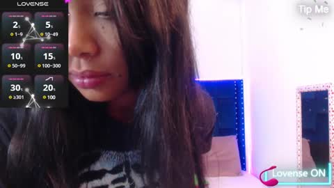 SARAHGIL online show from February 1, 2025, 7:44 pm