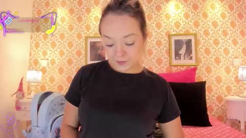 SaraAvila  online show from November 26, 2025, 8:10 pm