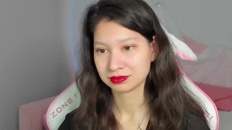 SaraDenars online show from November 30, 2025, 5:22 am