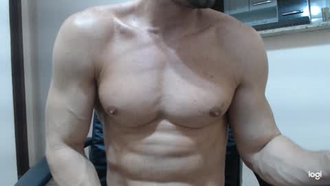 saradorj92 online show from December 7, 2024, 7:16 am