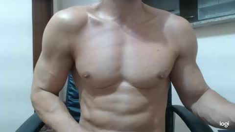 saradorj92 online show from January 31, 2025, 11:45 pm