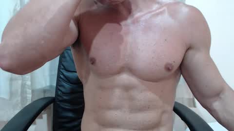 saradorj92 online show from January 7, 2026, 10:34 pm