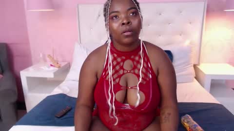 saradunss online show from September 9, 2025, 8:41 pm