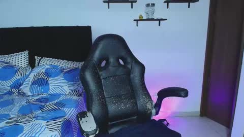 Sara online show from October 24, 2025, 4:20 am