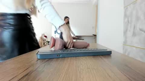 Sara Ferrera online show from October 7, 2025, 4:20 am